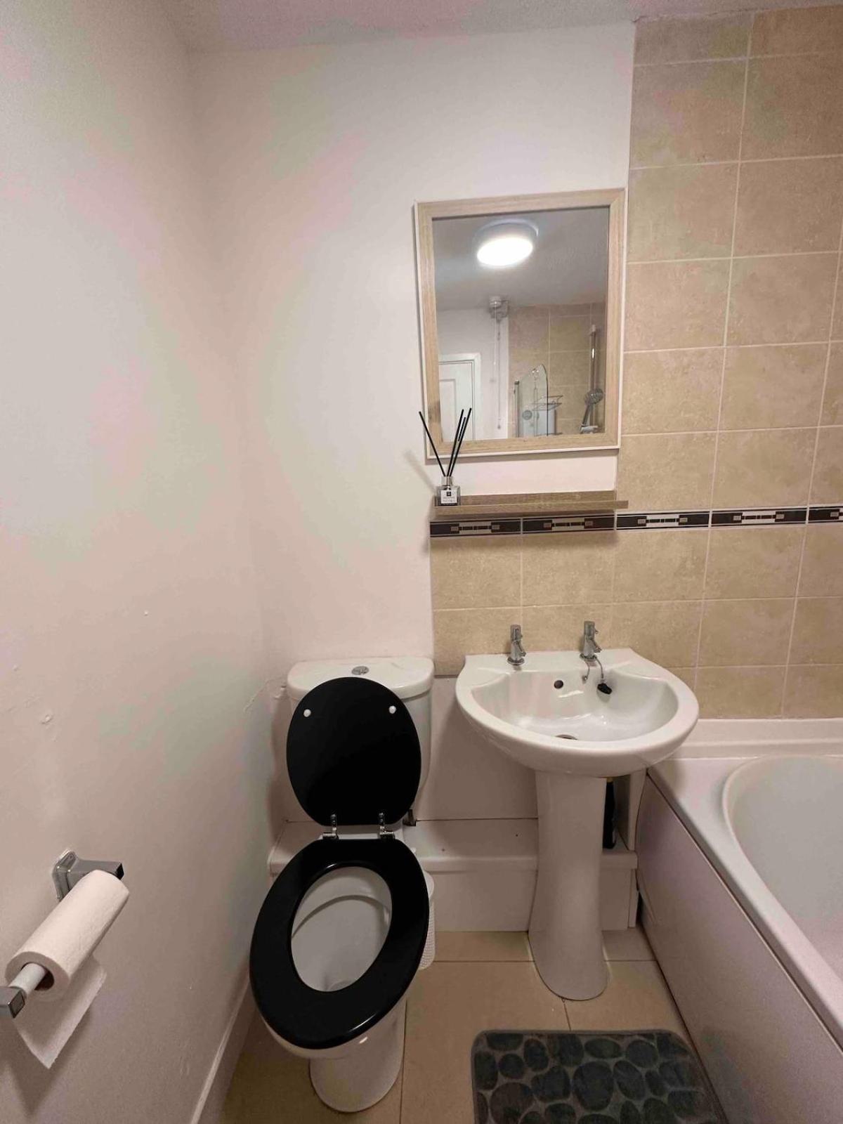 A Cozy One Bedroom Flat For Two Guests Carlisle (Cumbria)
